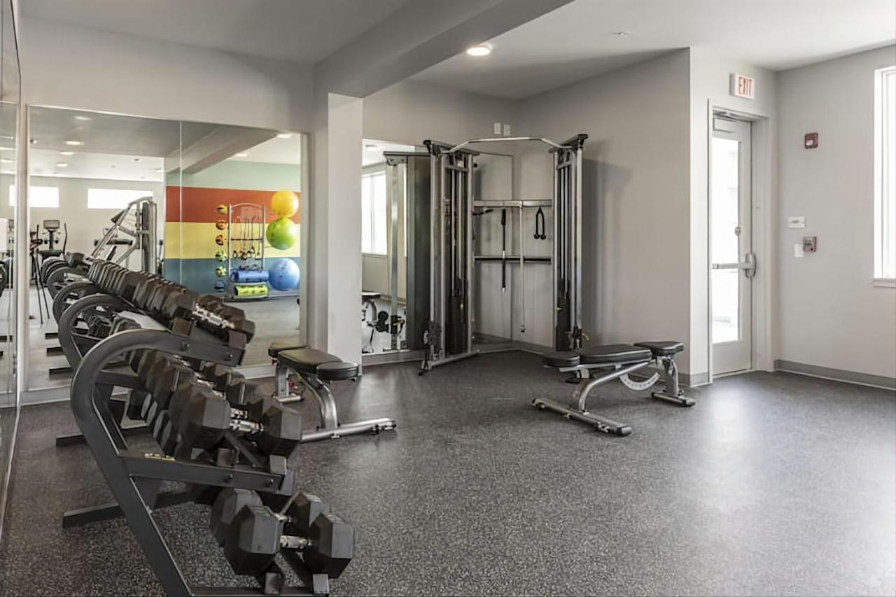 Modern Dwntwn 1 Bdrm Apt Pool Gym Free Parking 인디애나폴리스 외부 사진